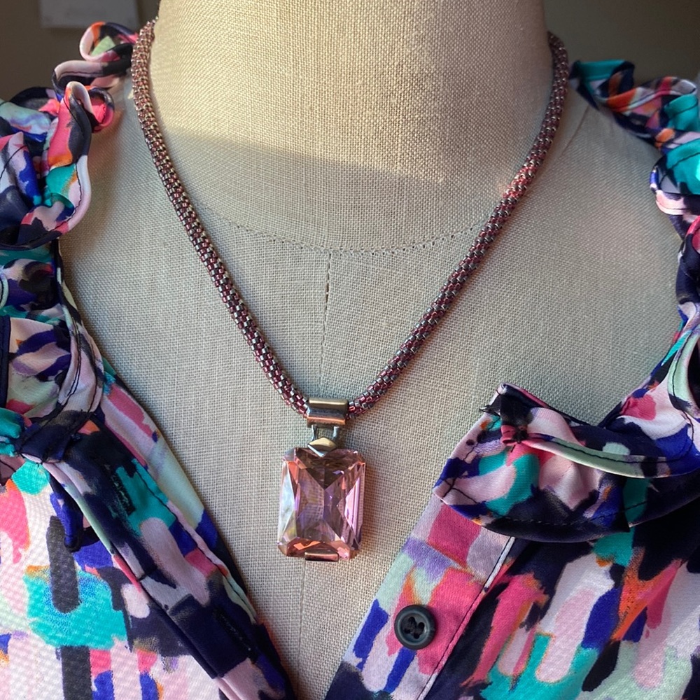 Pink seed bead necklace - Picture 2 of 4
